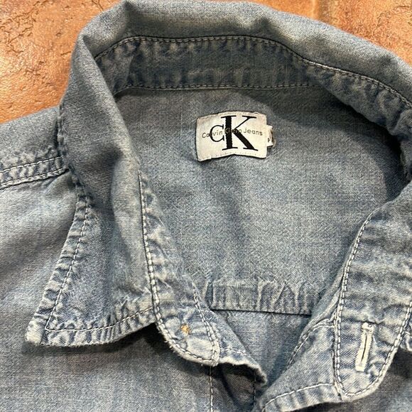 Calvin Klein Denim button down shirt - Picture 5 of 8